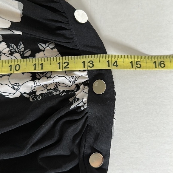 White House Black Market WHBM Black, White floral Swirl Dress  Size S - Picture 11 of 12